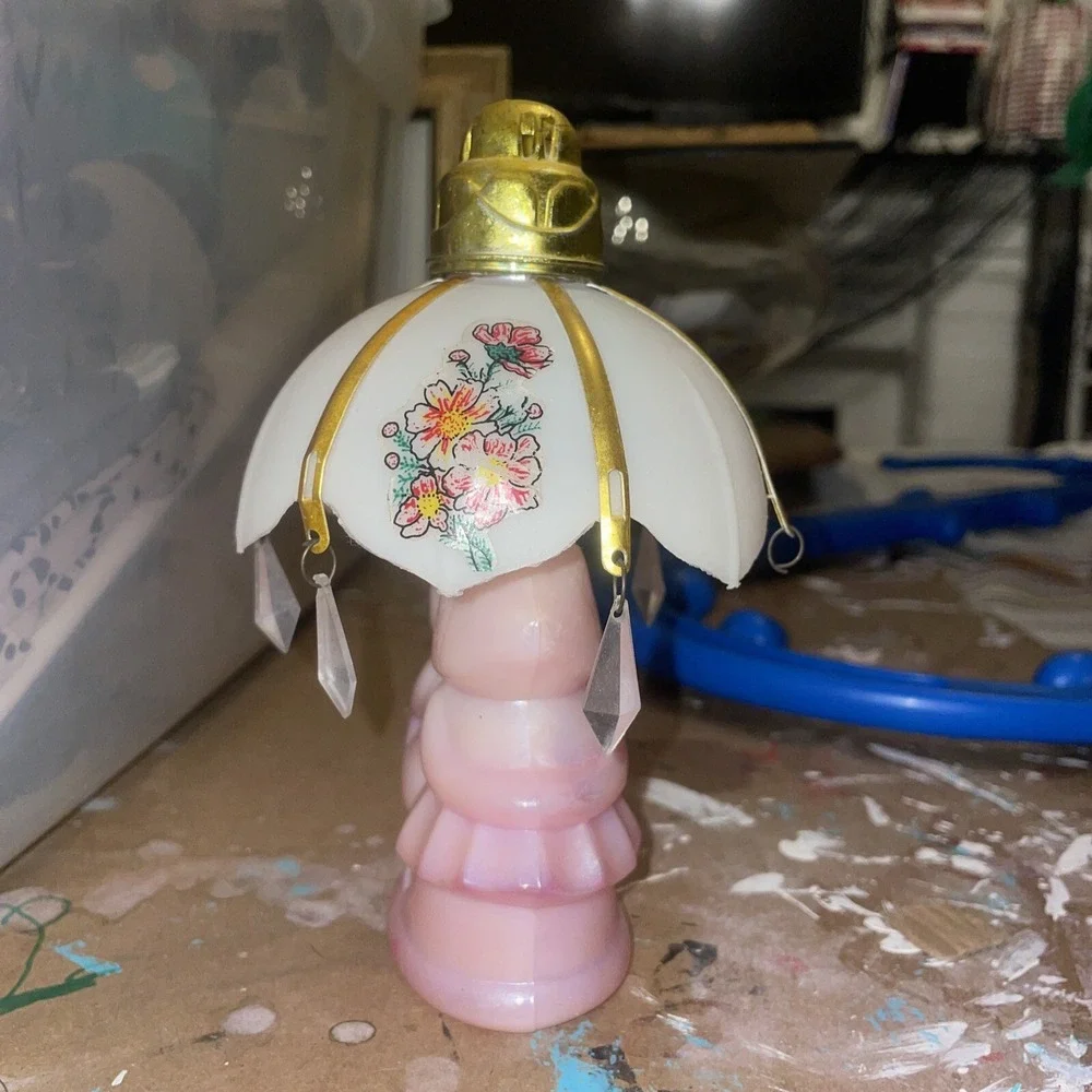 Vintage Avon Diffuser Lamp Shade‎ Oriental Kissing